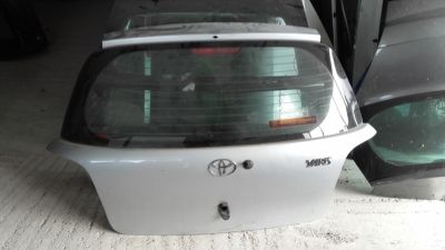 Καπό Toyota Yaris